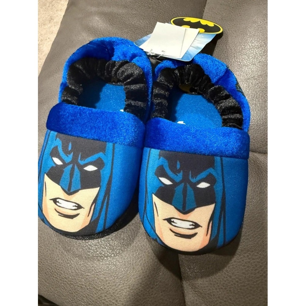 Batman Toddler Boys Blue Black Plush Slipper House Shoes Size 9/10 KBMF203 NWT